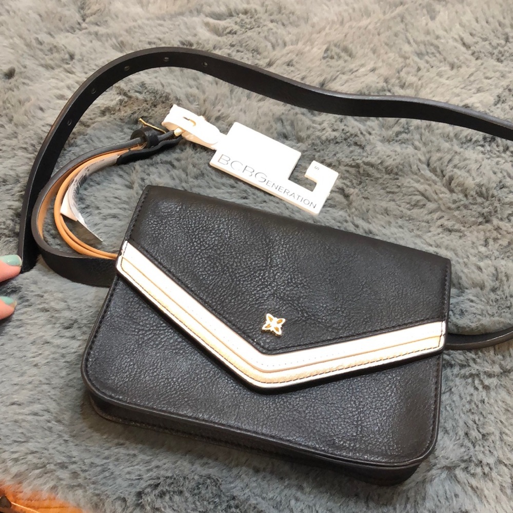 BCBG hip bag never used size small